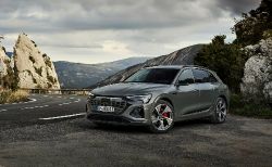 Audi Q8 e-tron - front