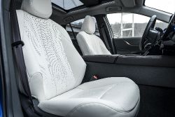 Toyota Mirai - interior front seats