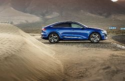 Audi Q8 e-tron Sportback - side