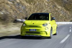 Abarth 500e - Bild 1 aus der Fotogalerie