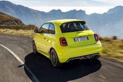 Abarth 500e - Bild 2 aus der Fotogalerie