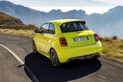 Abarth 500e - Image 2 from the photo gallery