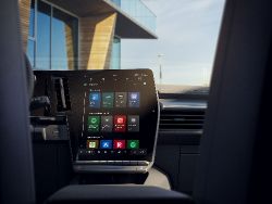 Renault Mégane E-Tech Electric - Interior touchscreen