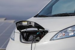 Nissan e-NV200 Evalia - charging port