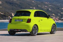 Abarth 500e - rear