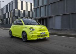 Abarth 500e - Bild 25 aus der Fotogalerie