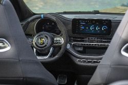 Abarth 500e - Interior