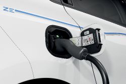 Renault Twingo E-Tech Electric - charging port