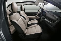 Fiat 500e - interior fron seats