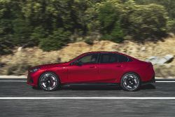 BMW i5 - M60 xDrive side