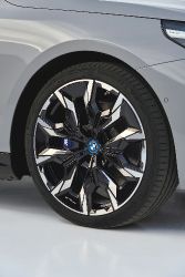 BMW i5 - rim