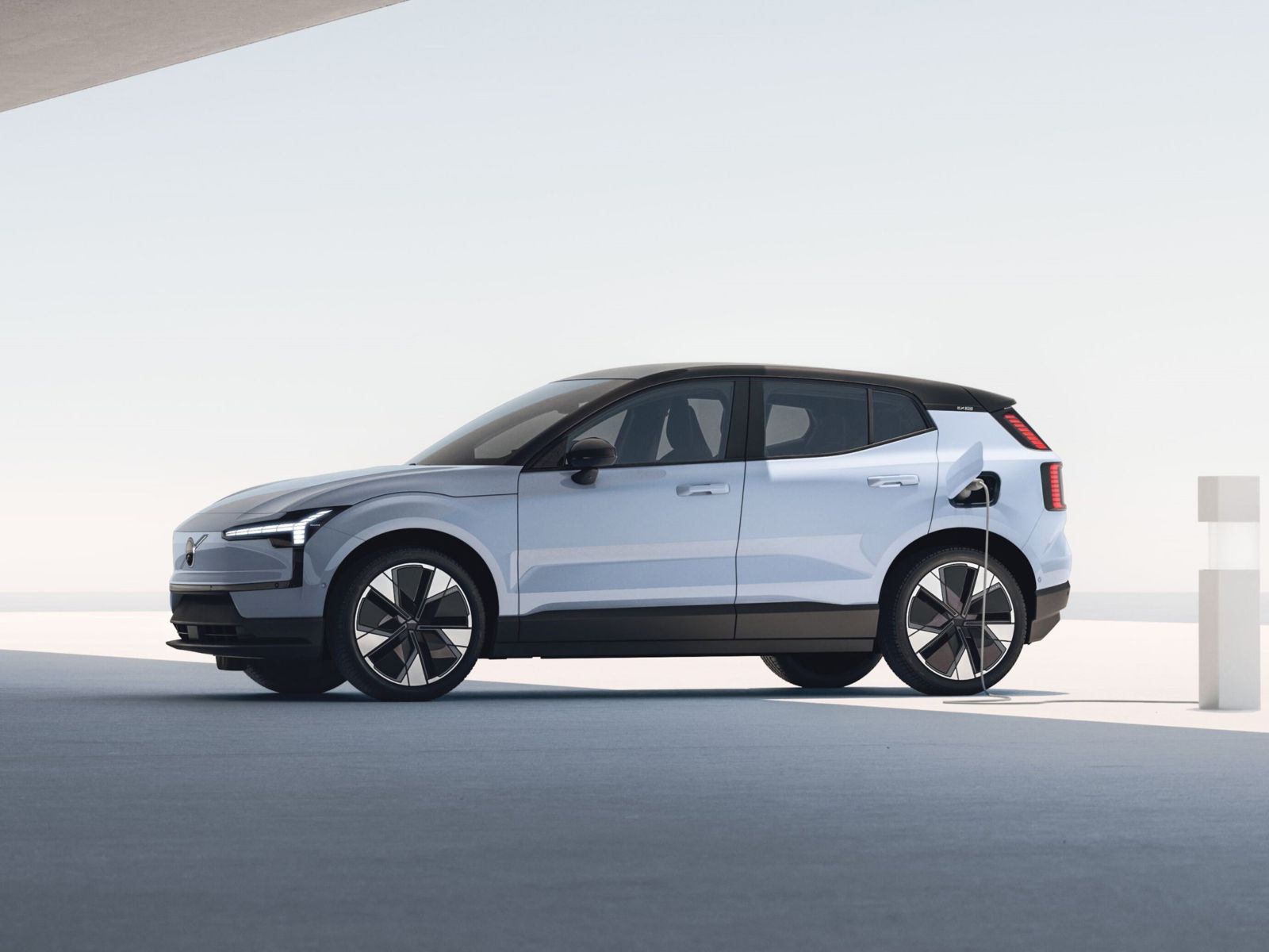 Volvo EX30 Twin Motor Performance - tech specs and prices | myEVreview