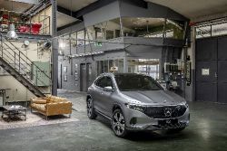 Mercedes-Benz EQA - front