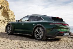 Porsche Taycan Cross Turismo - Image 8 from the photo gallery
